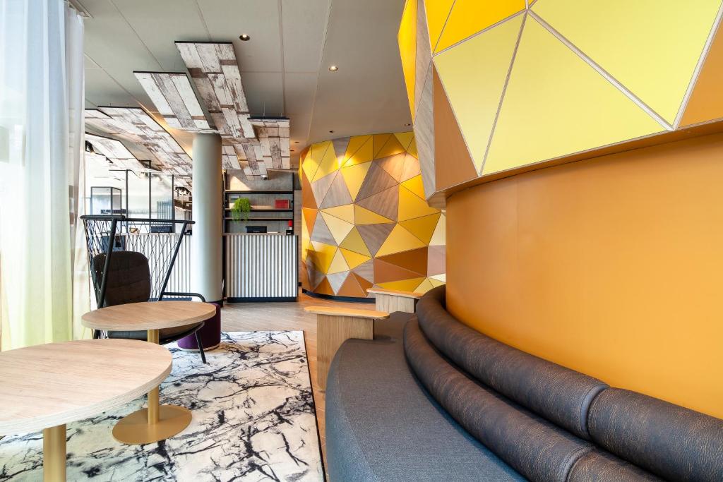 B&B HOTEL Paris Porte des Lilas photo 2