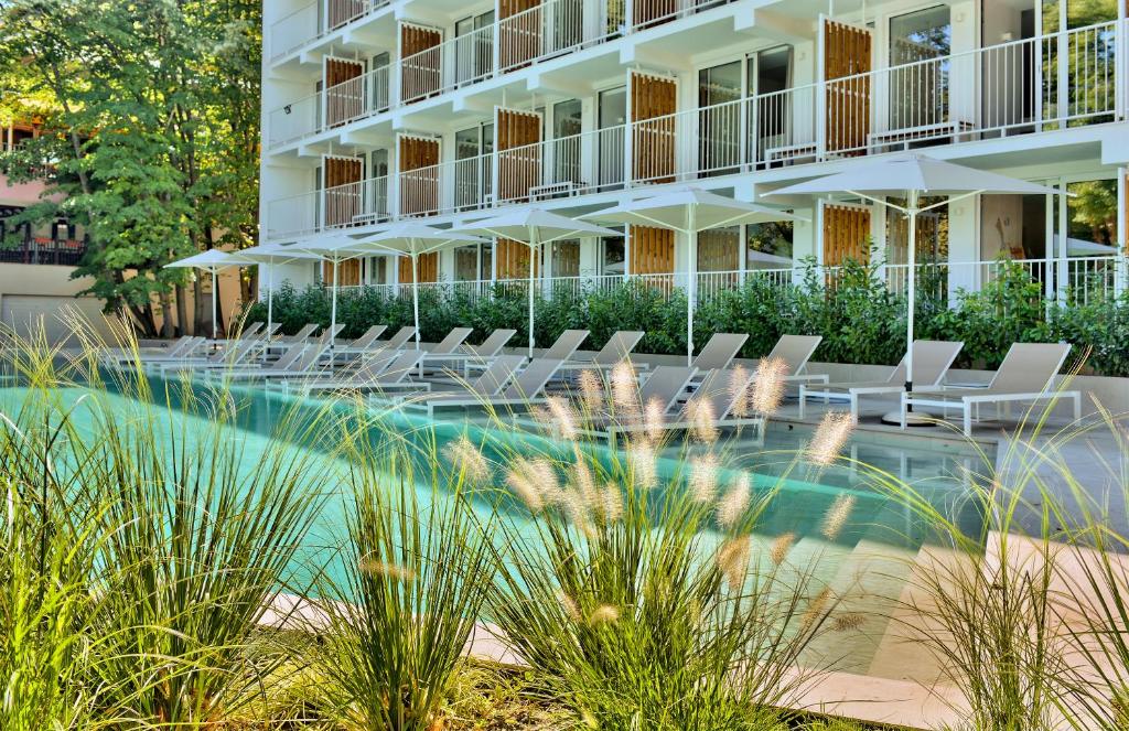 ibis Styles Golden Sands Roomer Hotel photo 3