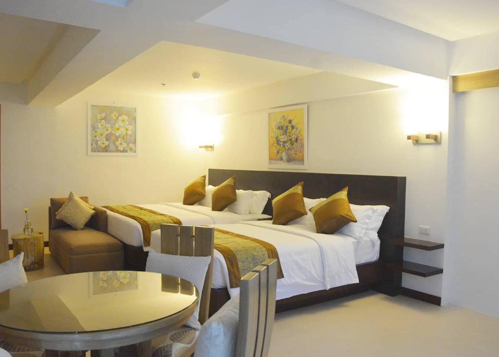 Commander Suites de Boracay photo 4