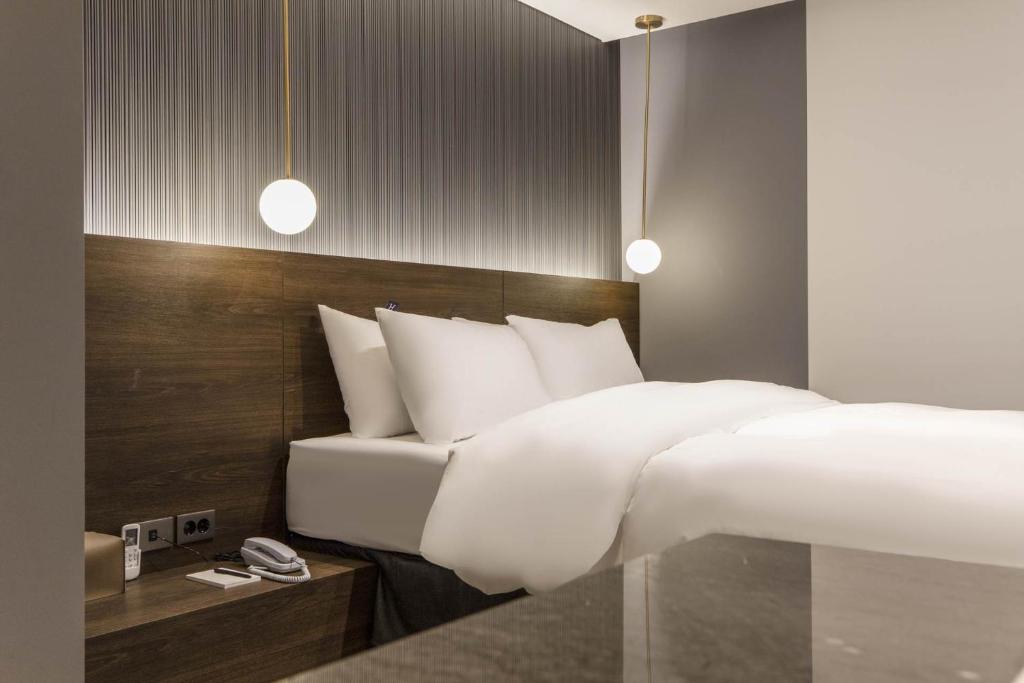 Двухместный (Двухместный номер Делюкс с 1 кроватью и ванной), H hotel Gasan
