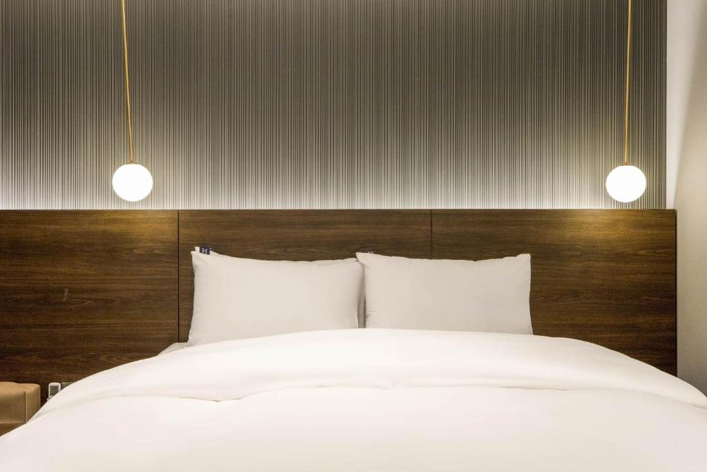 Двухместный (Двухместный номер Делюкс с 1 кроватью и ванной), H hotel Gasan