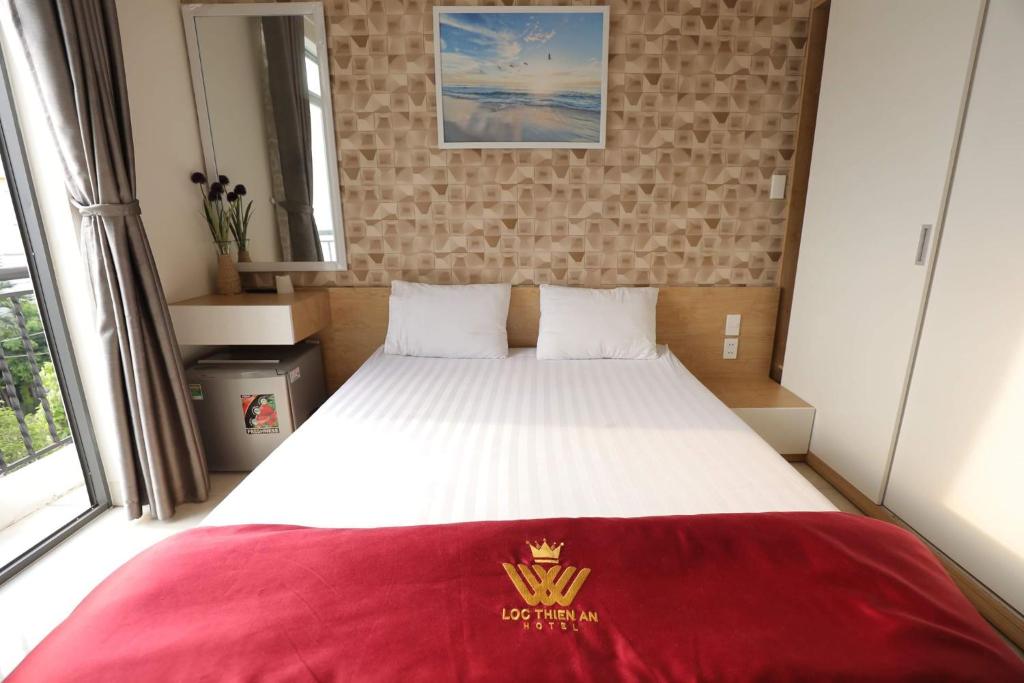 Двухместный (Номер с кроватью размера «queen-size» и балконом), Loc Thien An Hotel