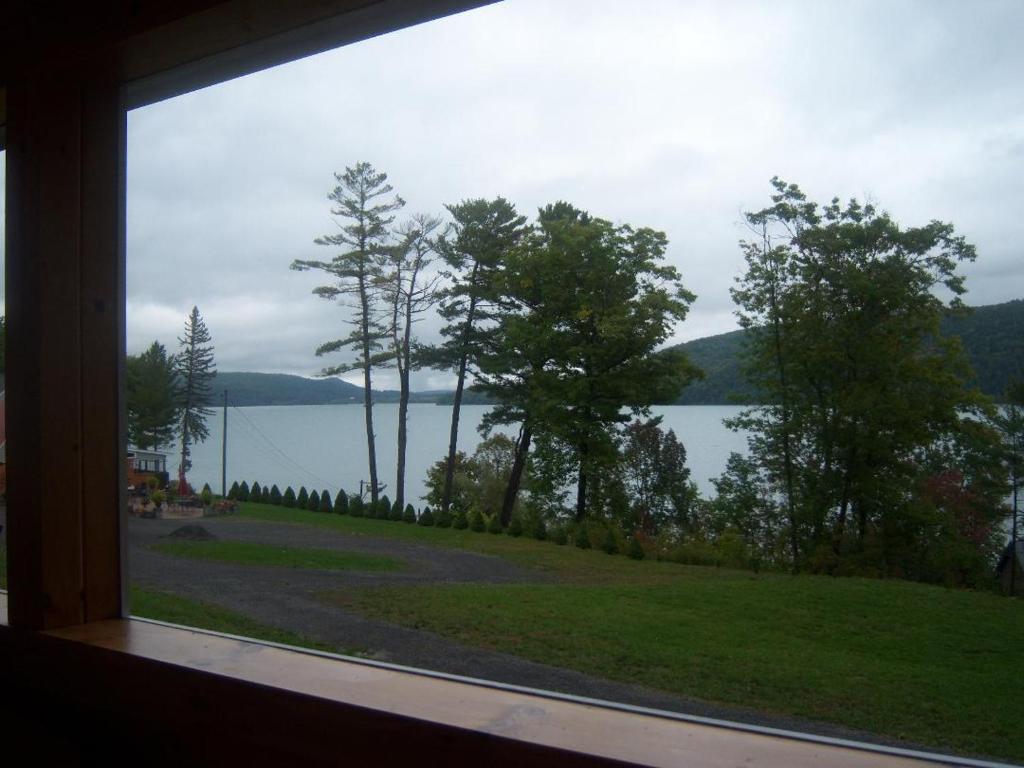 Cobblescote on the Lake photo 4