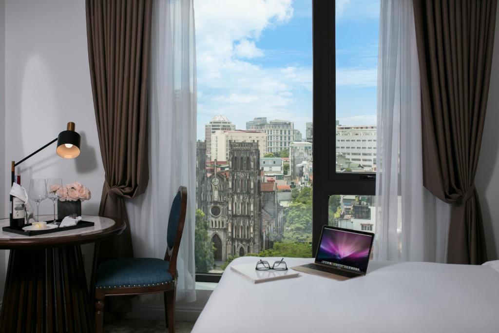 Двухместный (Номер Diamond, вид на церковь), The Oriental Jade Hotel