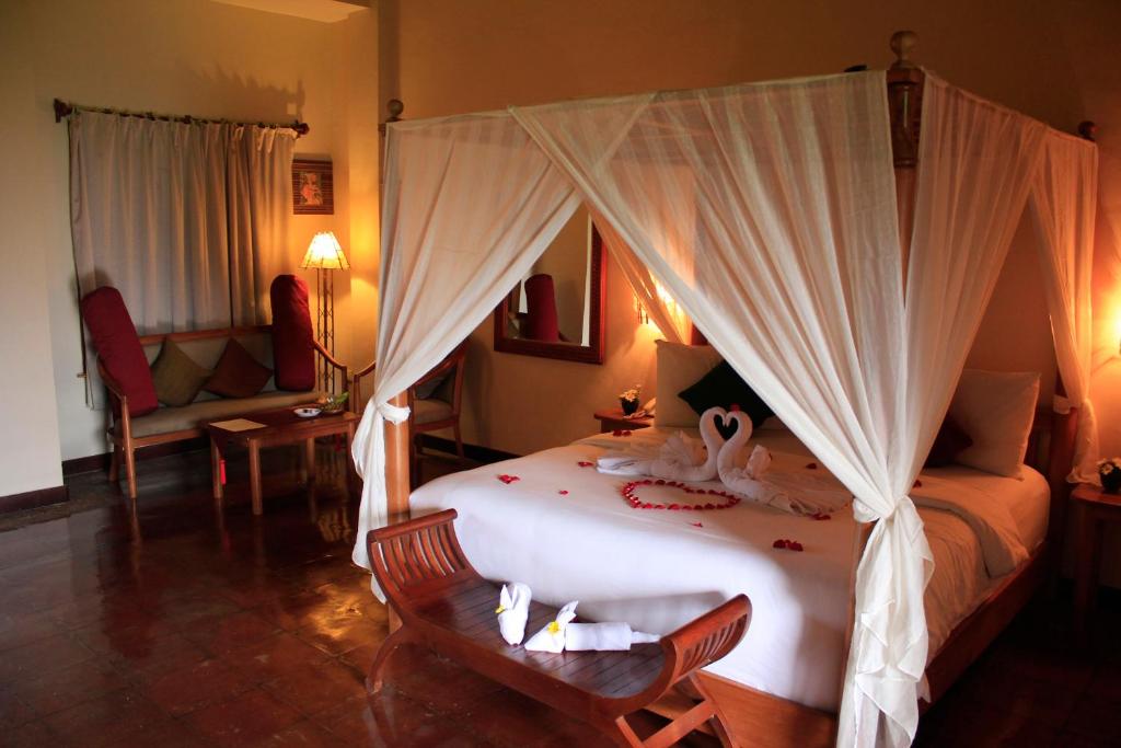 Junjungan Ubud Hotel and Spa - Tap to explore photos