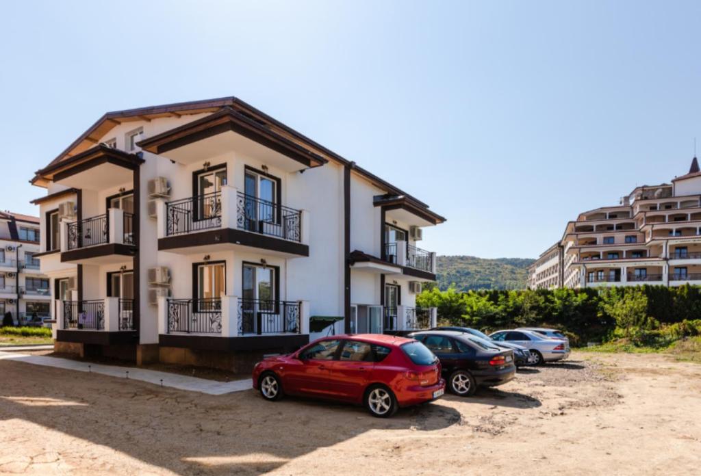 Guest House Theona photo 4