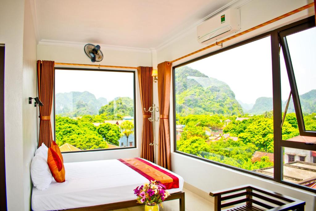 Trang An Mountain View Homestay