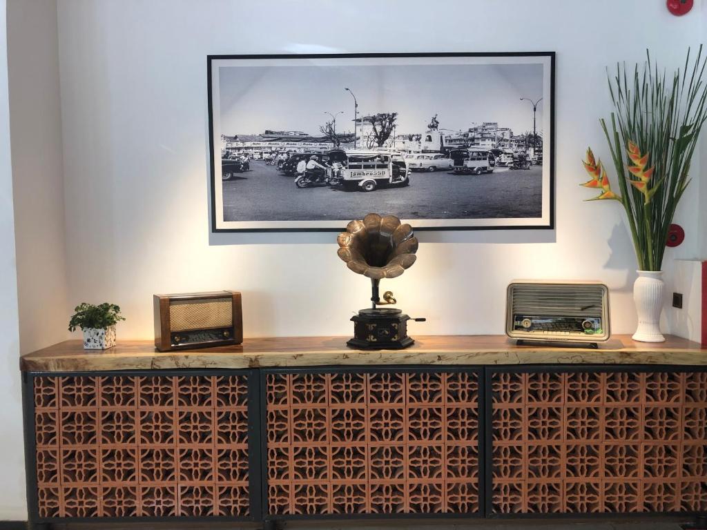 Sky Gem Central Hotel