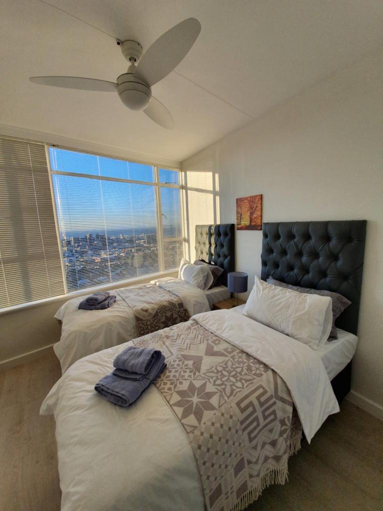 Disa Park 14th Floor Apartment with City Views