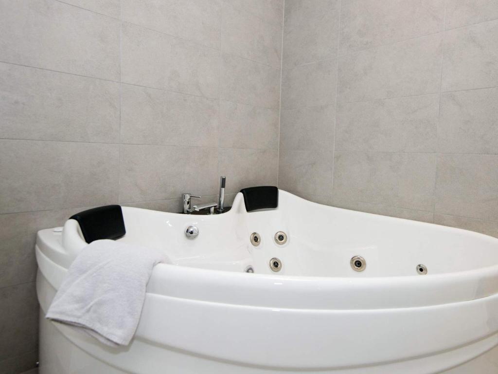 10 person holiday home in R m photo 3
