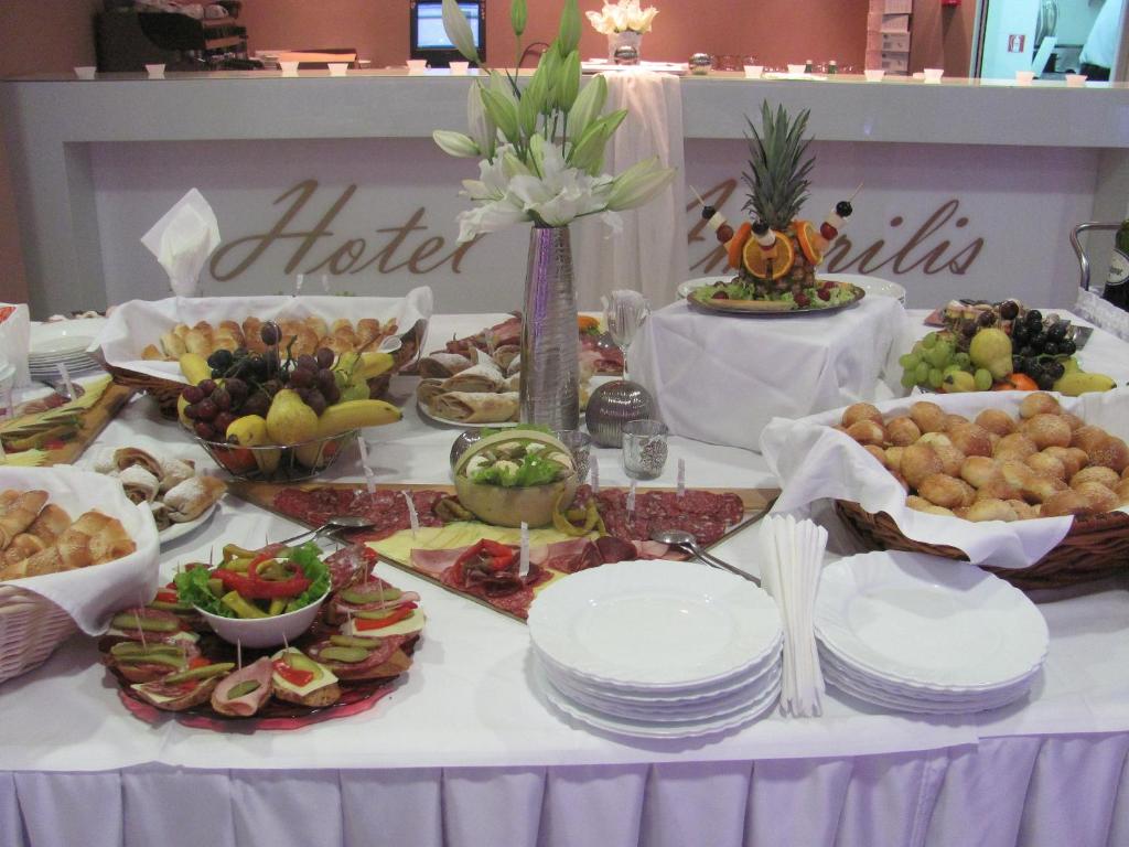 Hotel Amarilis photo 2