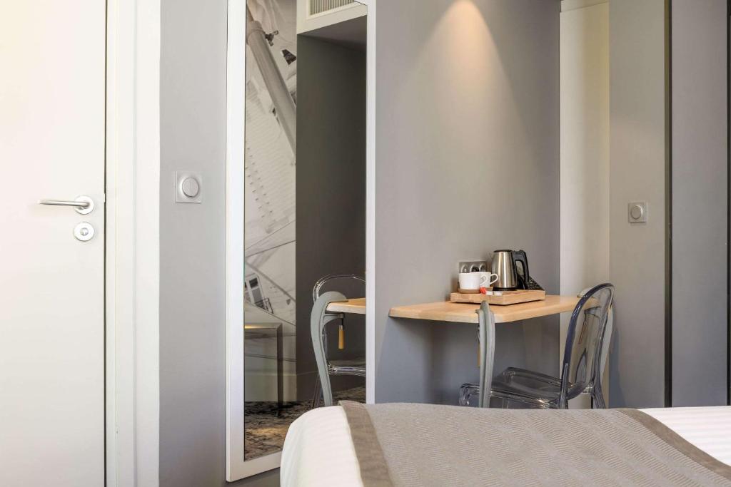 Двухместный (Классический двухместный номер с 1 кроватью), Comfort Hotel Sixteen Paris Montrouge