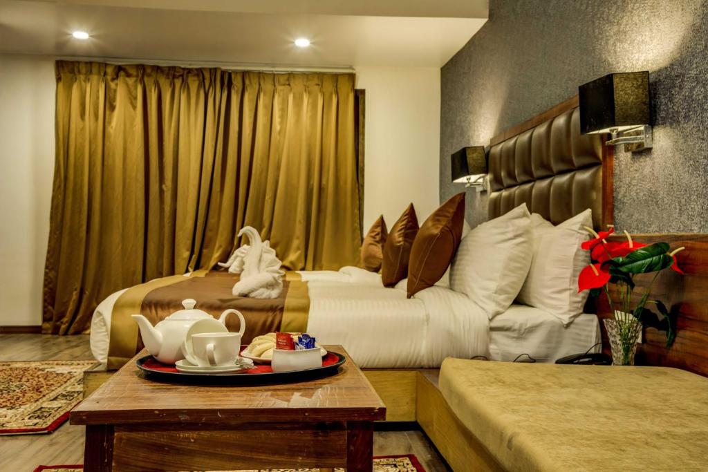 Трехместный (Трехместный номер «Премиум»), Silver Star Boutique Hotel by Sumi Yashshree 684/1