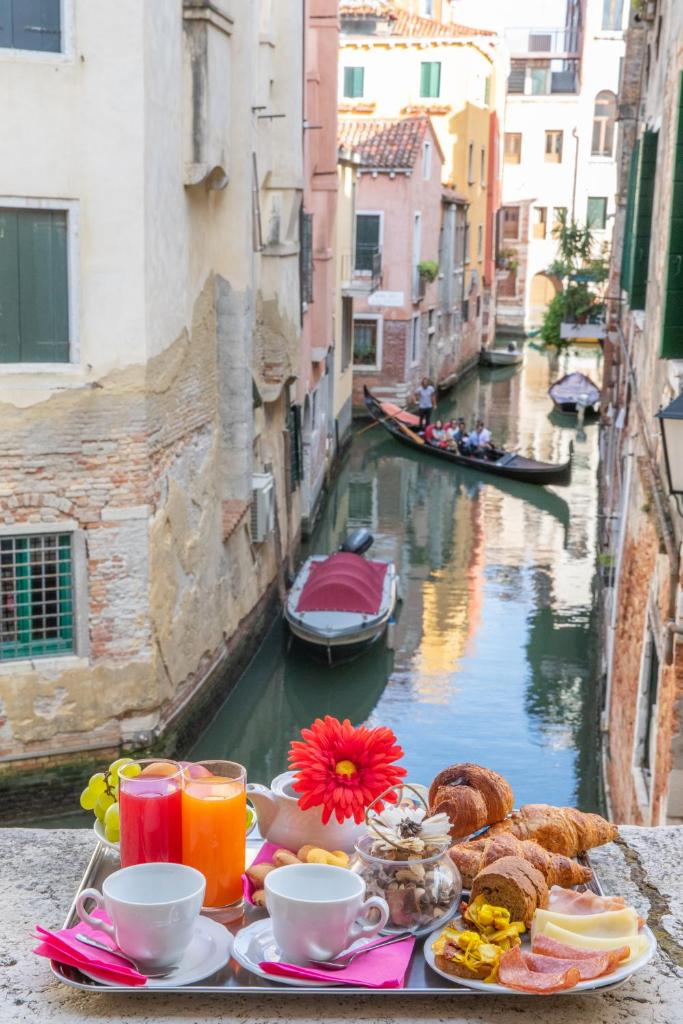 Dimora Al Doge Beato vista canale photo 1