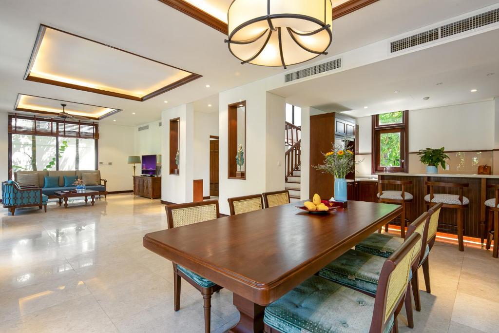 Resort Villa Furama Beach 3 bedroom Da Nang