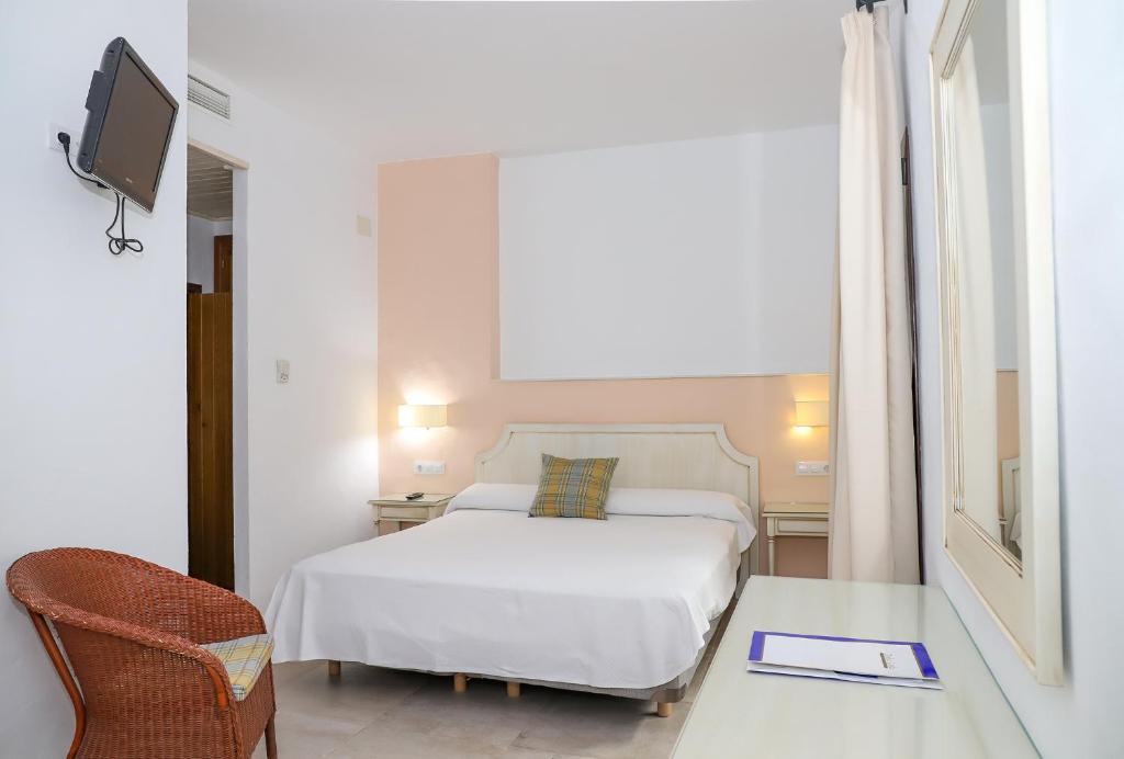 Hostal Doña Lola Marina photo 4