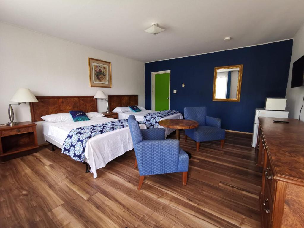 All Tucked Inn photo 2