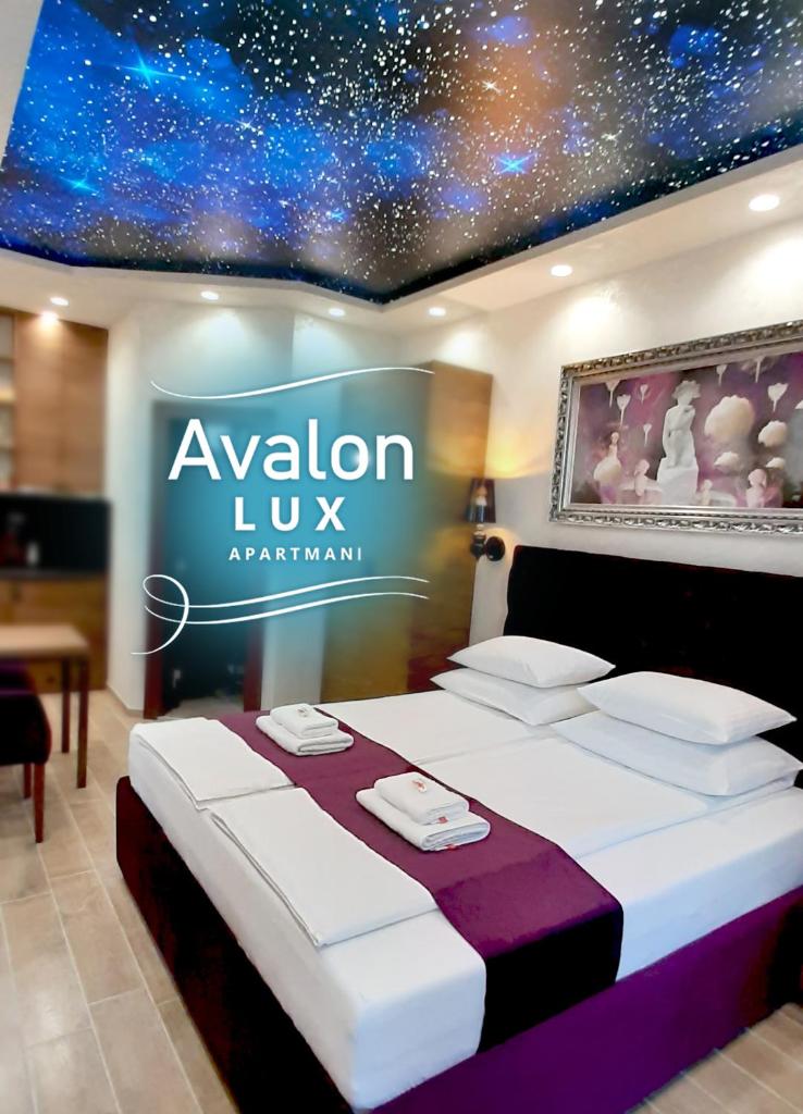 Avalon Lux Studio Apartment photo 1