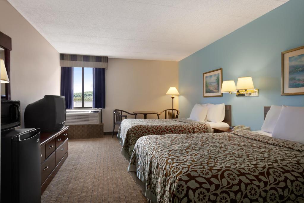 Days Inn by Wyndham Reading Wyomissing photo 1