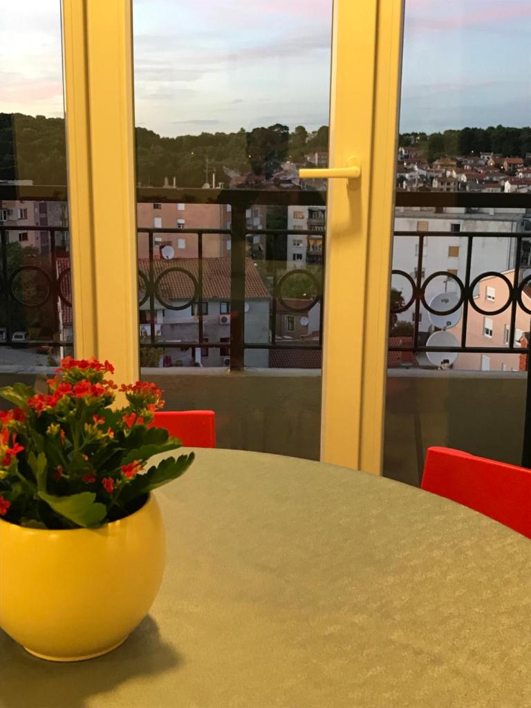 Apartment Pula Center with private parking photo 1