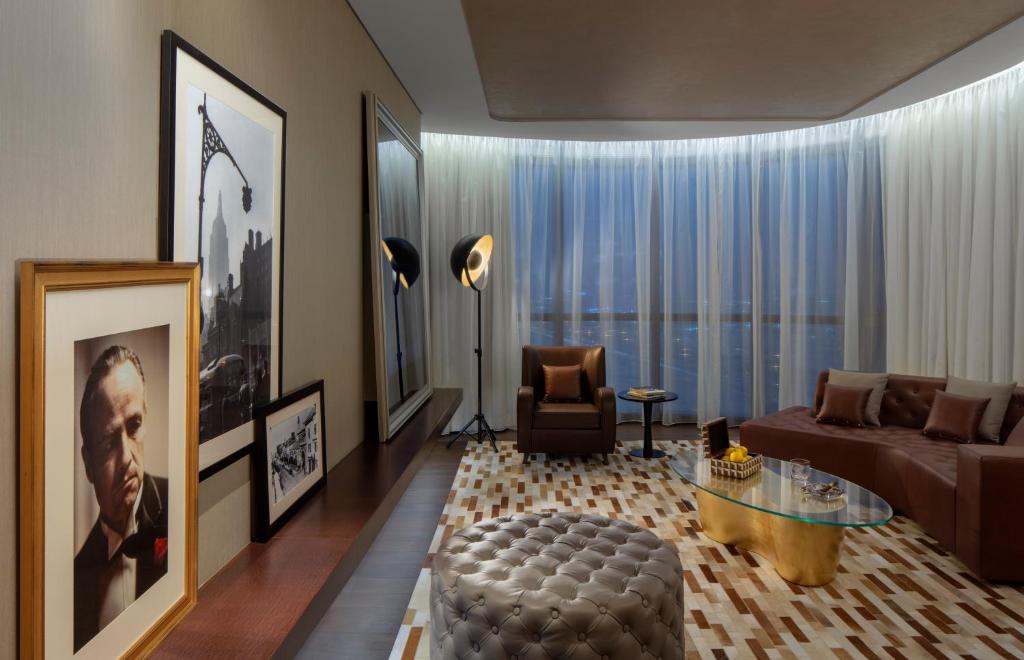 Сьюит (Люкс Don Corleone), Отель Paramount Hotel Dubai