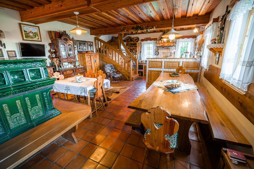 Authentic Countryside Villa with Hot tub photo 2