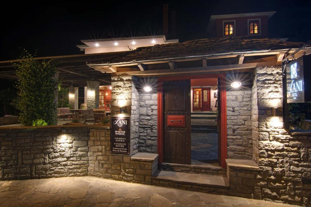 Xani Hotel photo 2