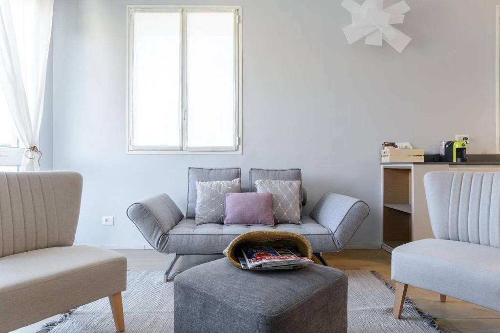 Italian design apartment in Rotchild /habima photo 1