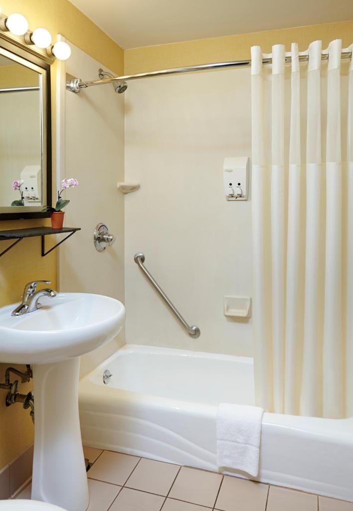 Carlton Inn Midway photo 1