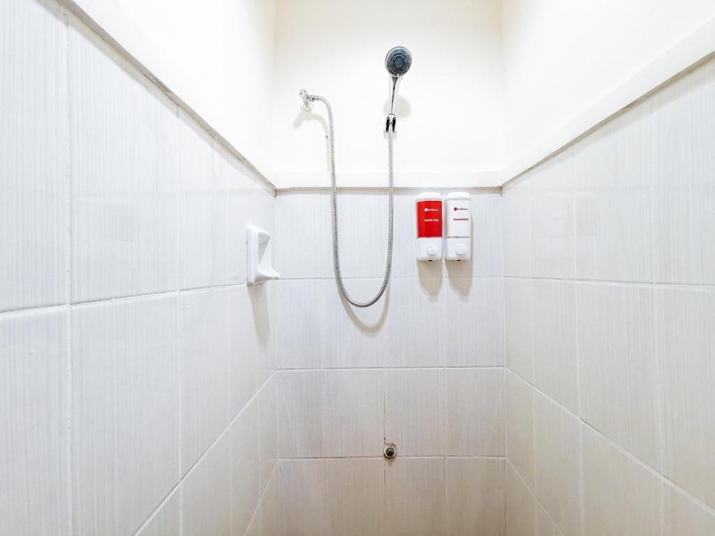 Трехместный (Трехместный номер), RedDoorz Plus near Ateneo de Davao