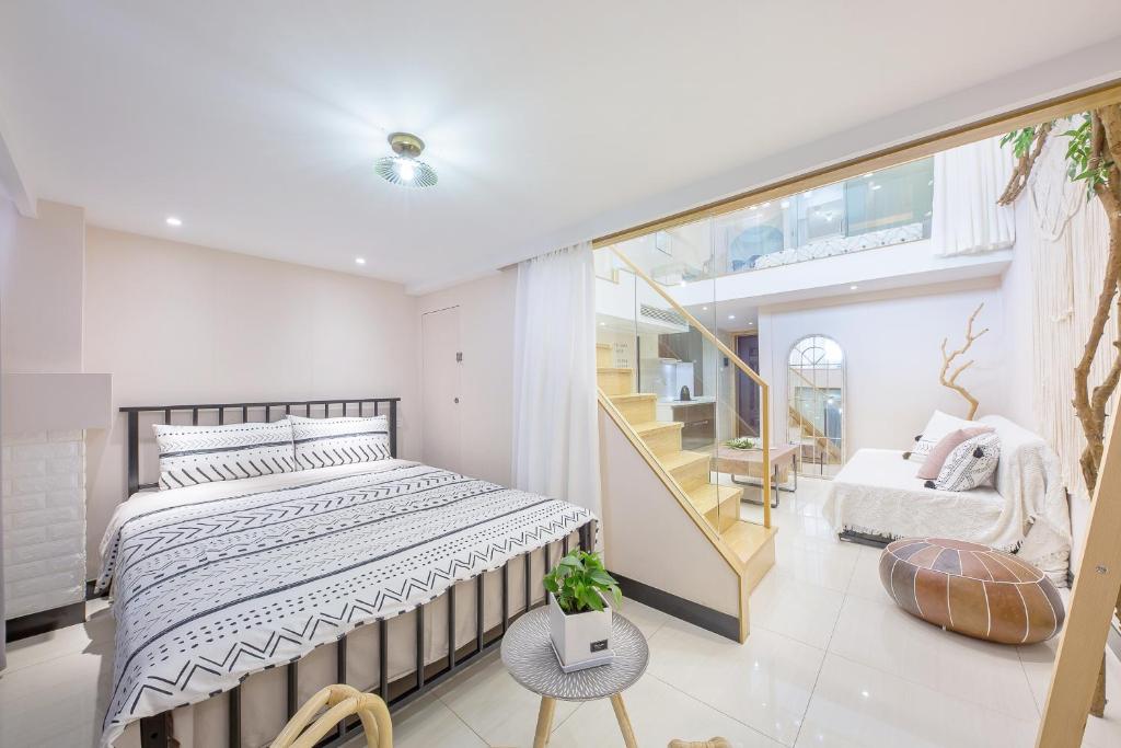 Апартаменты (Апартаменты с 3 спальнями), Seven Mansion Loft-style Aparthotel