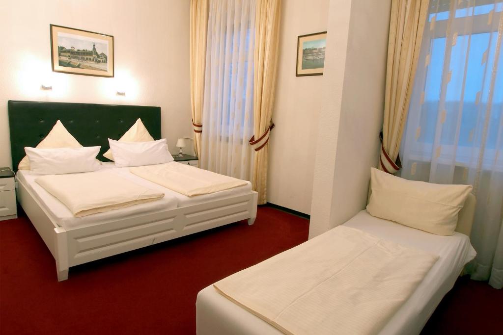 Трехместный (Трехместный номер), Hotel Am Schloss Biebrich