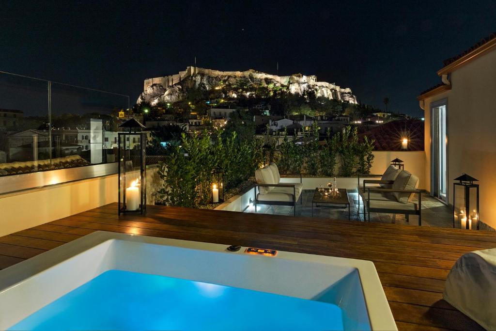 Сьюит (Iconic Suite with Acropolis View & Private Hot Tub), A77 Suites by Andronis
