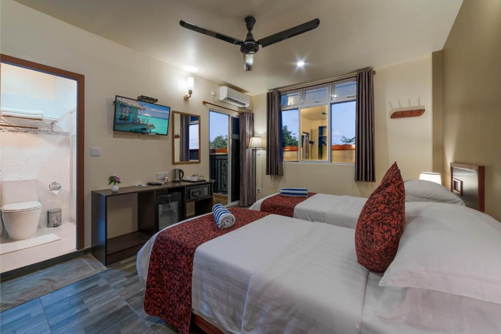 Paguro Beach Inn photo 1