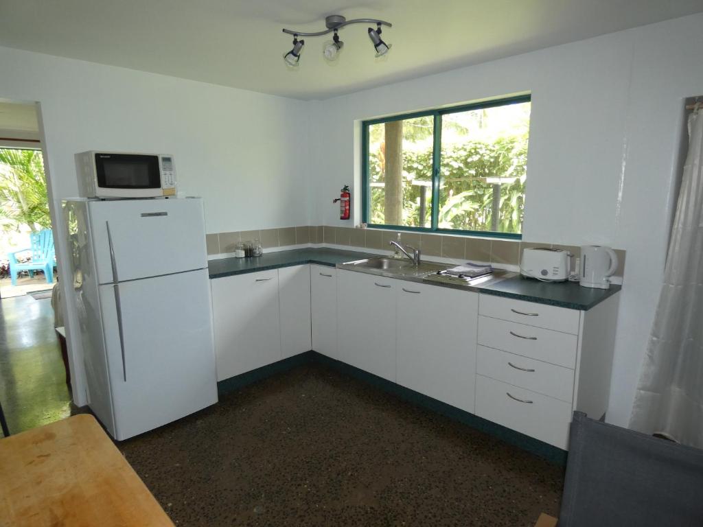 Aroa Kainga Bungalows and Apartment photo 4