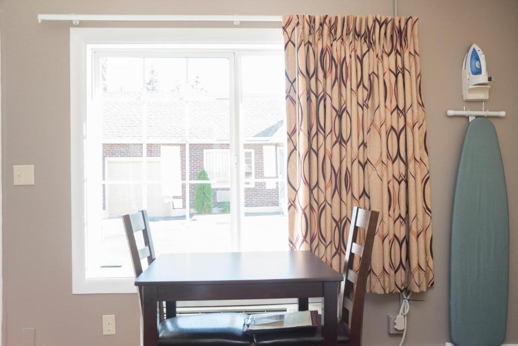 Сьюит (1 Queen Suite), Capitol Hill Motel