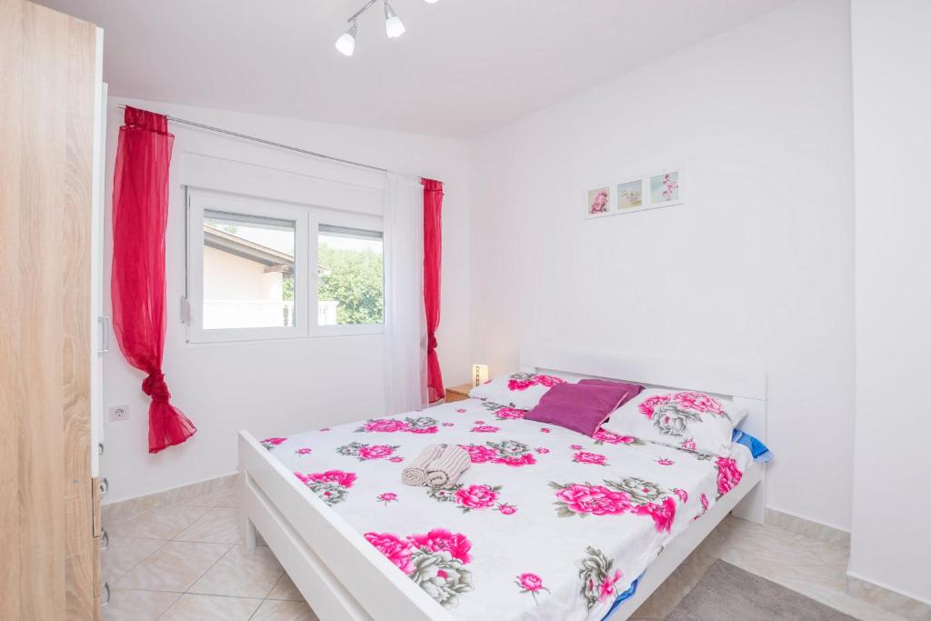 Apartment Seka photo 4