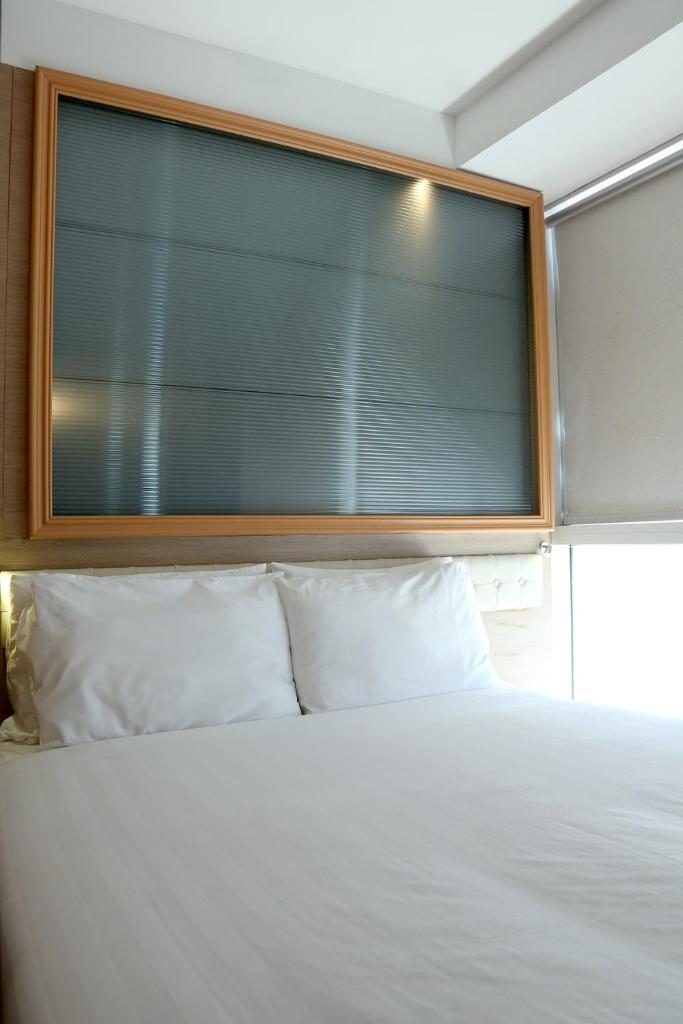 Bluejay Residences photo 1