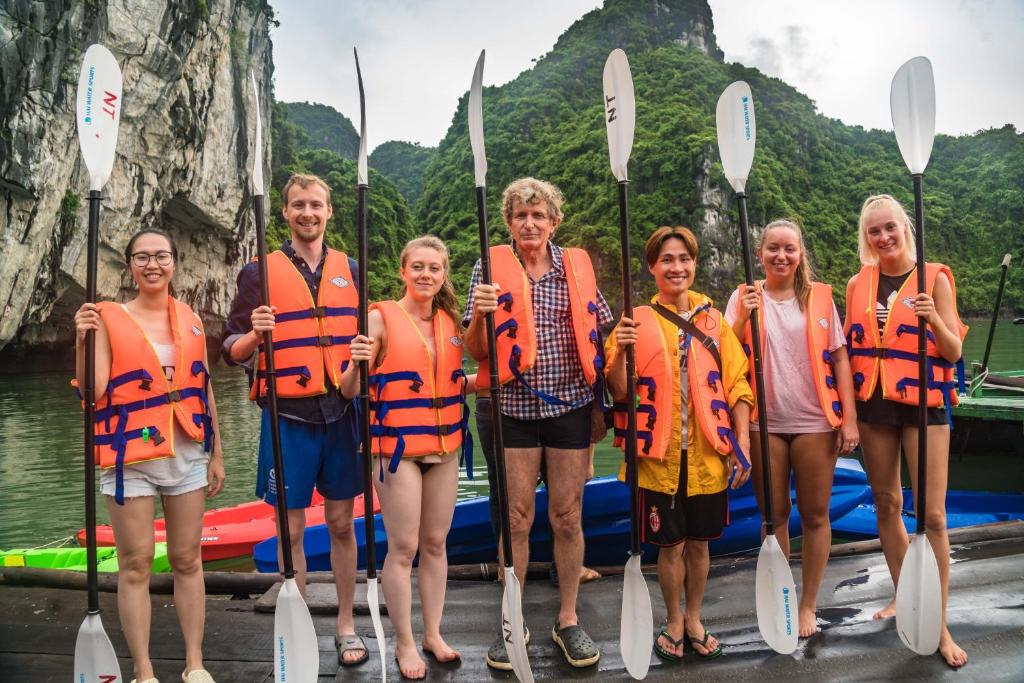 Du thuyền Fantasea Adventures 