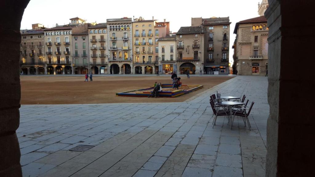 Apartaments Vicus 2 con vistas a la Plaza Mayor de Vic photo 2