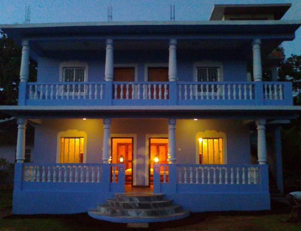 Двухместный (Вилла), Avalon Inn