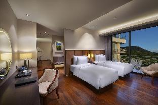 Golden Tulip Holland Resort Batu photo 3