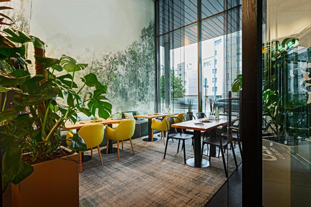 GLO Hotel Sello photo 3