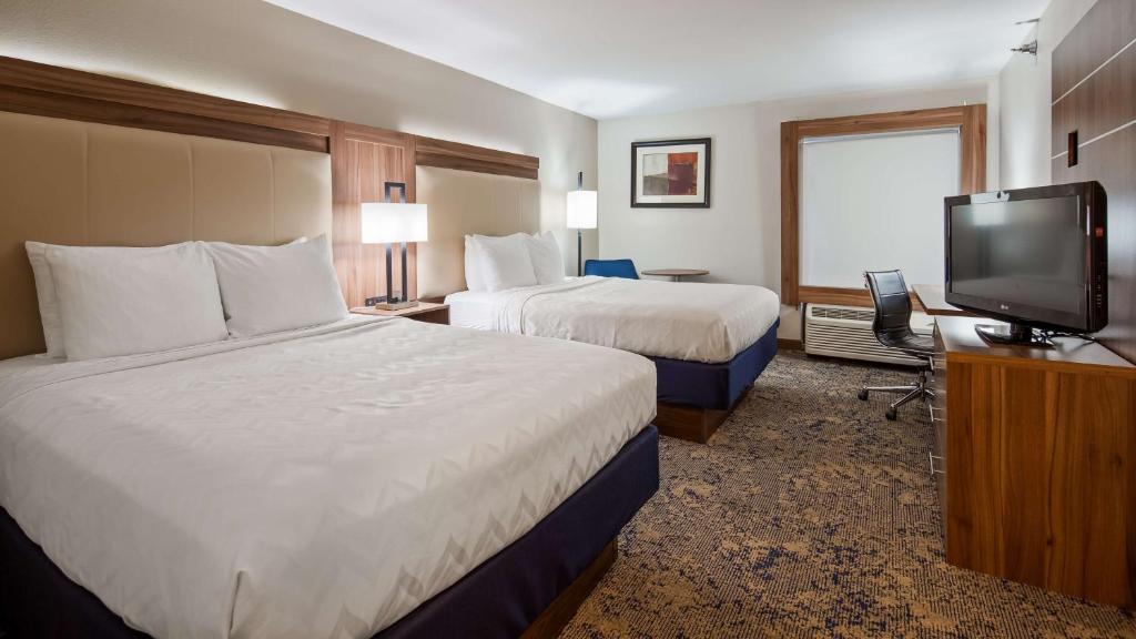 Best Western Plus Kansas City Airport - KCI East photo 2