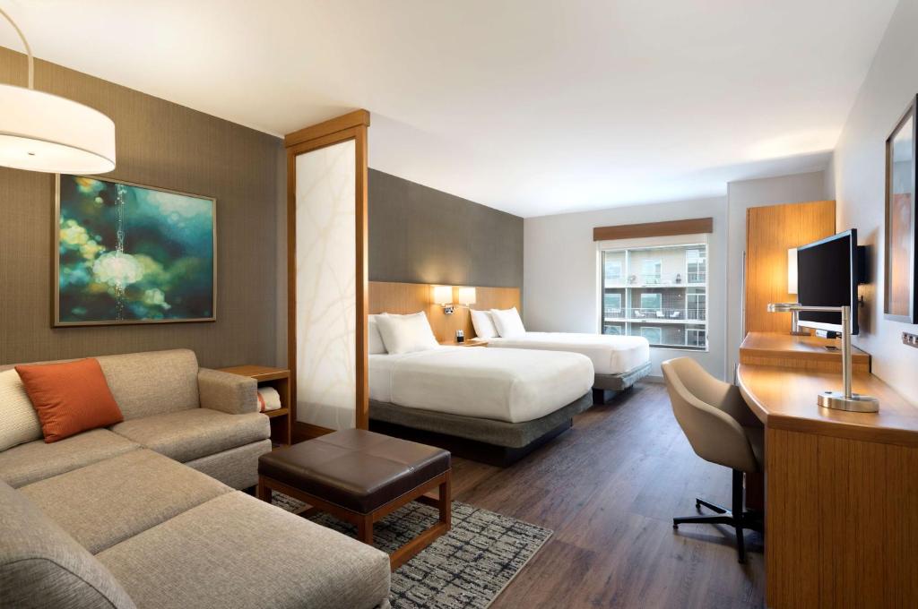 Hyatt Place Austin Downtown image