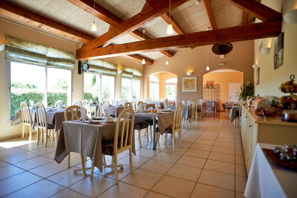 Residhotel Golf Grand Avignon photo 4