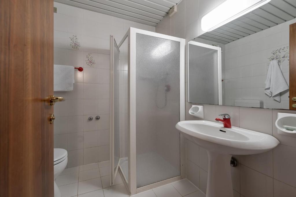 Hotel Royal photo 1