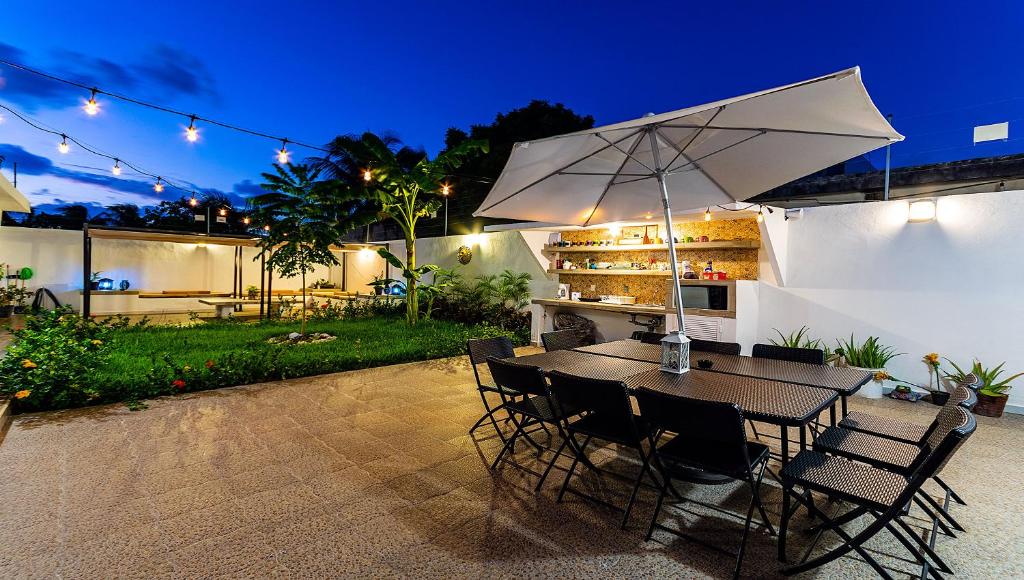 Vacation Rental - Standard Room at Casa Cocoa photo 4