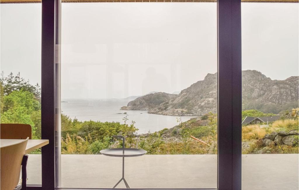 Nice Home In Lyngdal With 3 Bedrooms And Wifi photo 4