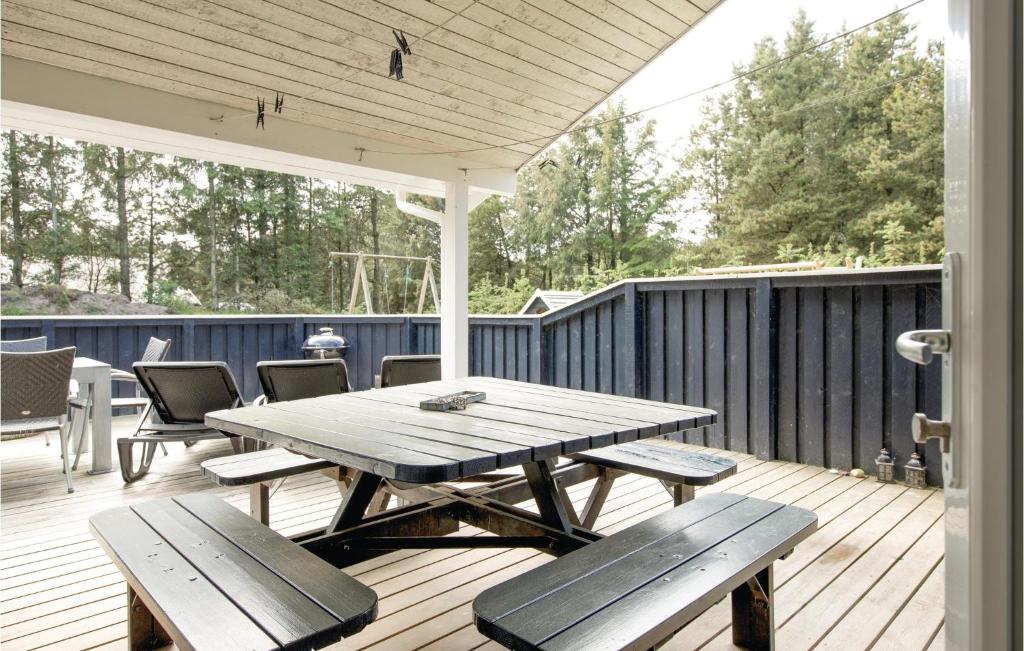 Stunning Home In Saltum With 4 Bedrooms, Sauna And Indoor Swimming Pool photo 2